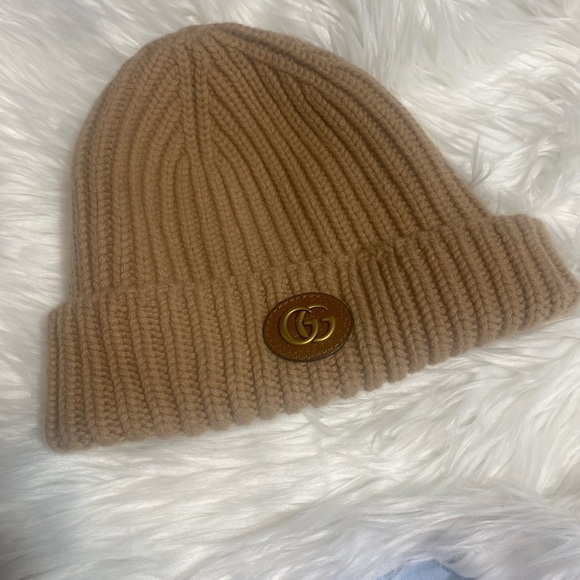 Gucci Tan Ribbed Knit Hat with Logo - Picture 3 of 13